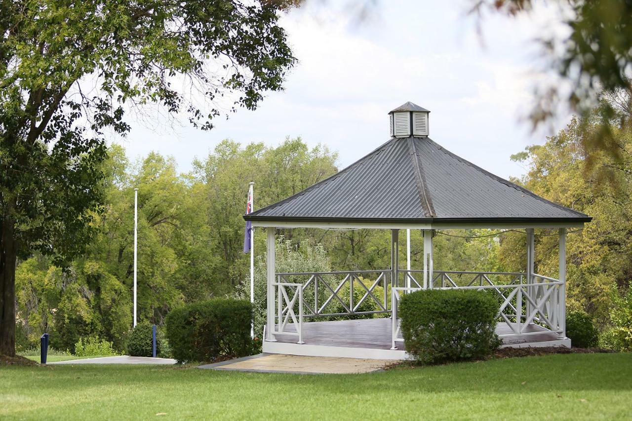 Lake Hume Resort Exterior photo